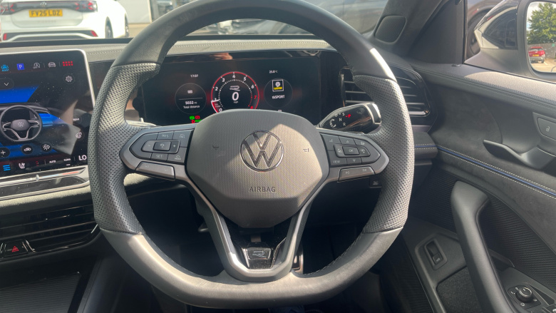 Volkswagen Passat 1.5 eTSI R-Line 5dr DSG Petrol Estate